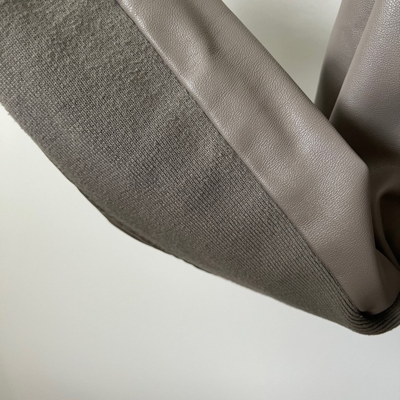 Saks Fifth Avenue Faux Leather Open Front Jacket Size Small Taupe Drape Style - Picture 11 of 15